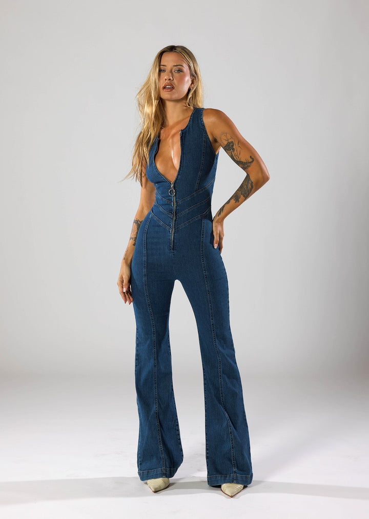 TESSARA – HEART-SHAPED BACK ZIPPER JUMPSUIT