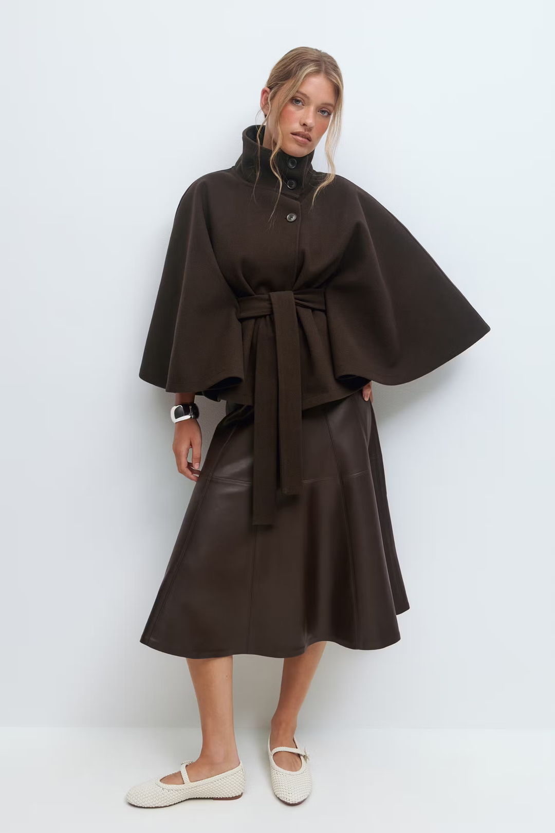 Loreza™ | Elegant Women’s Coat with Belt & High Collar