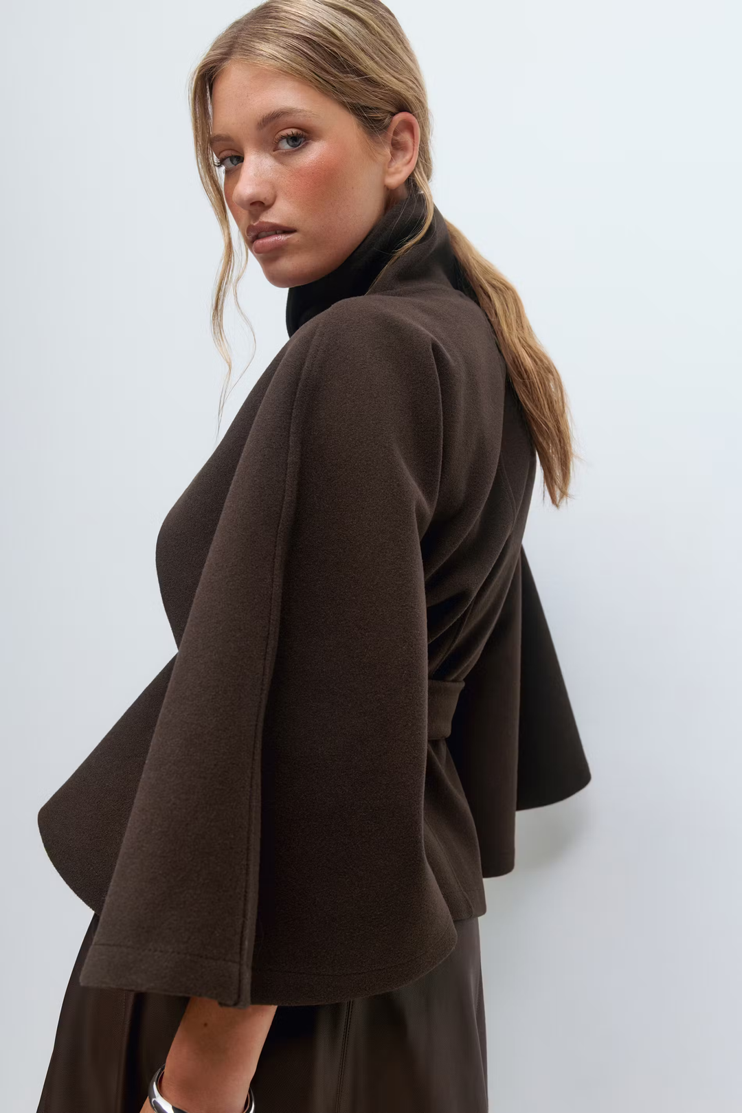 Loreza™ | Elegant Women’s Coat with Belt & High Collar