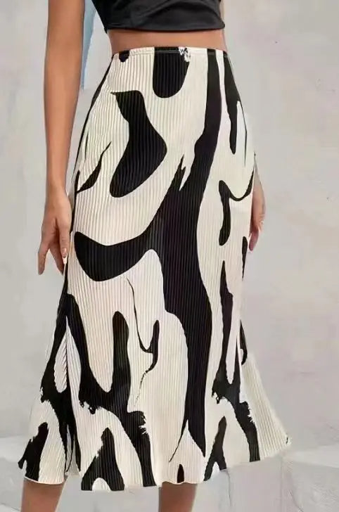 Abstract Edit Pleated Maxi Skirt