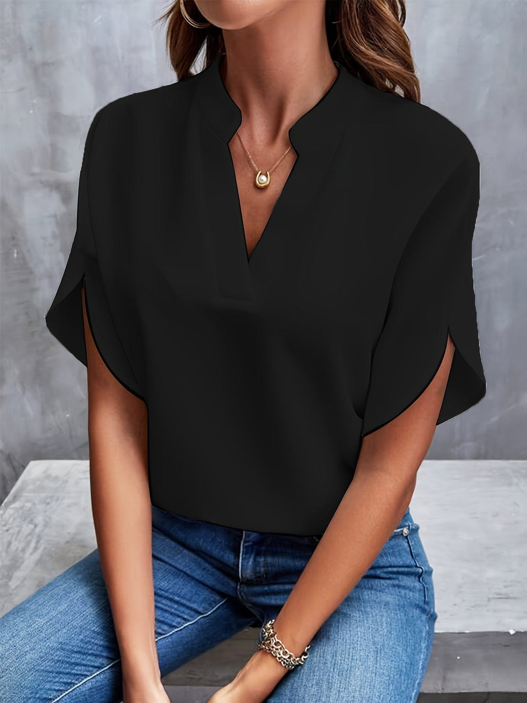 Beverly - Light & Flattering Everyday Blouse