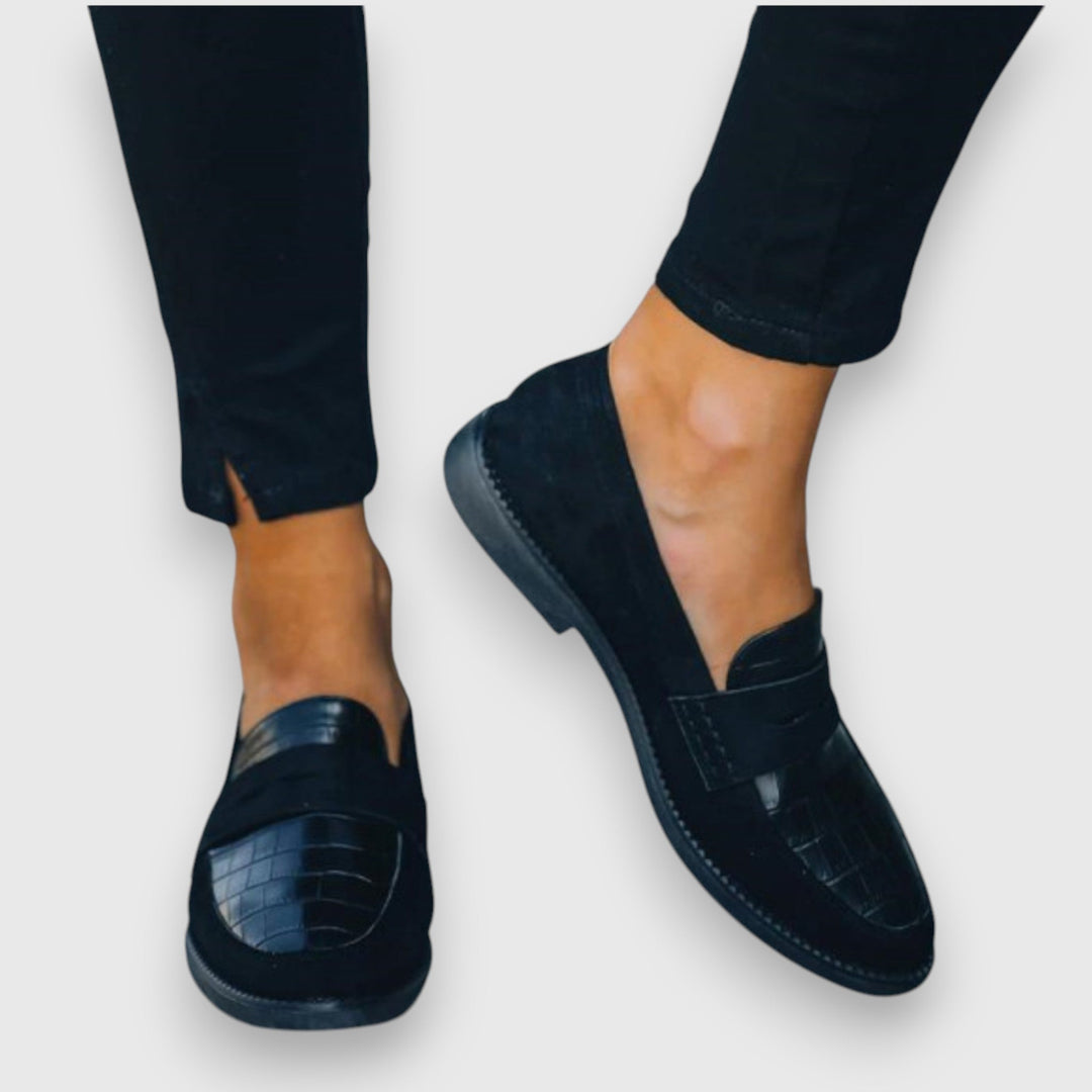 LOVRA™  | Croc-Embossed Loafer