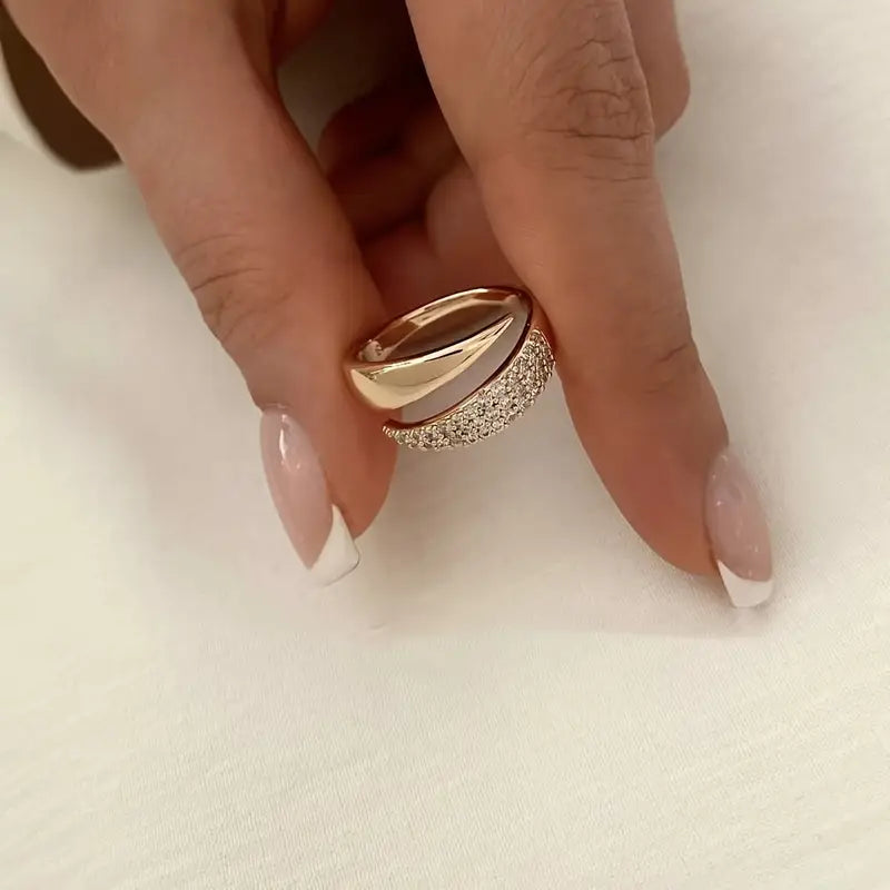 Elegant Gold Ring - Strength, hope and solidarity
