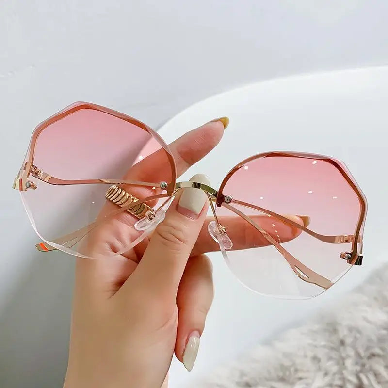 Moana | Ladies Stylish Design Oversized Square Sun Glasses