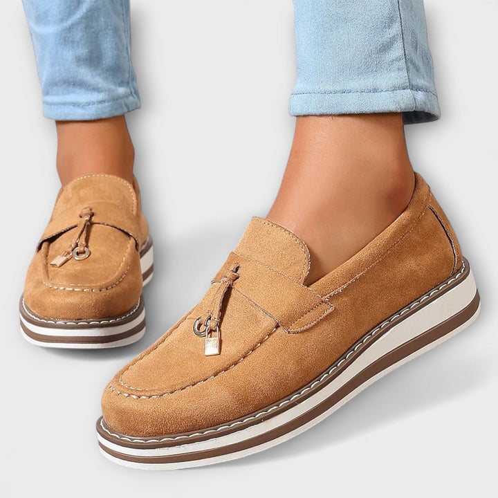 Halo – Casual Shoes with Round Toe